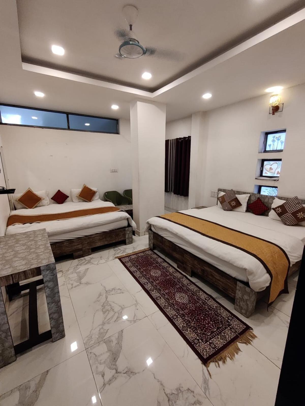 Hotel Keshav Residency Chittorgarh Bagian luar foto